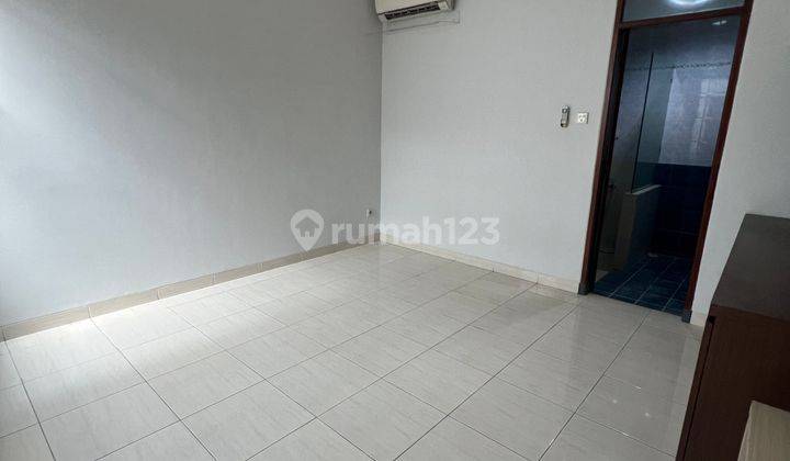 Rumah Bagus Siap Huni, Semi Furnished, Singgasana Pradana,bandung 2