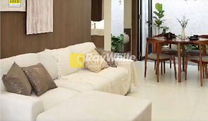 Rumah Cantik, Full Furnished, di Kota Baru Parahyangan, Bandung 1