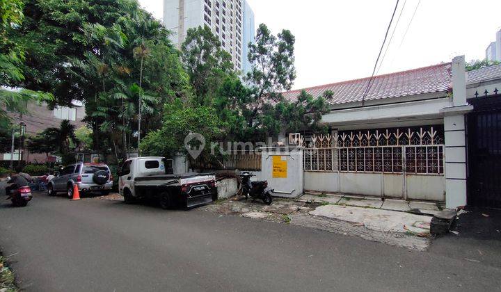 Rumah Tua belakang Planet Hollywood, Gatot Subroto