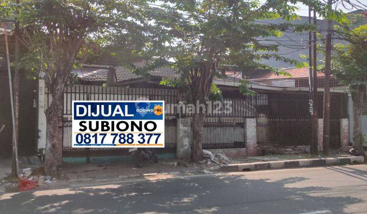 Rumah tua di jalan Cendrawasih Raya , Cengkareng Barat , Jakarta Barat 1