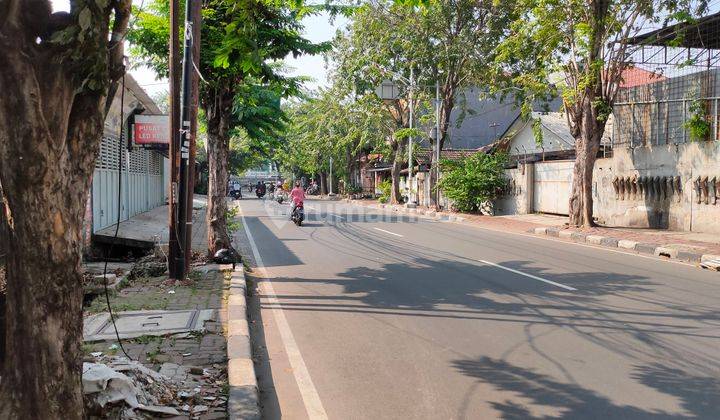 Rumah tua di jalan Cendrawasih Raya , Cengkareng Barat , Jakarta Barat 2