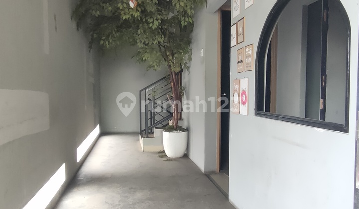 di sewa Ruko Hoek di depan kampus / universitas di Kota Tangerang 2