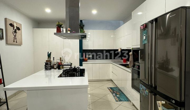 Disewakan Rumah Cocok untuk Rumah dan Kantor Rumahan di Area Taman Ratu , Jakarta Barat 2