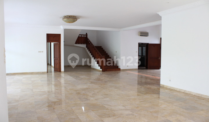 Luxury Home for Large Family 5 Bedrooms, Pool, Garden, Cool Area, Elite Neighborhood, Permata Hijau, South Jakarta.