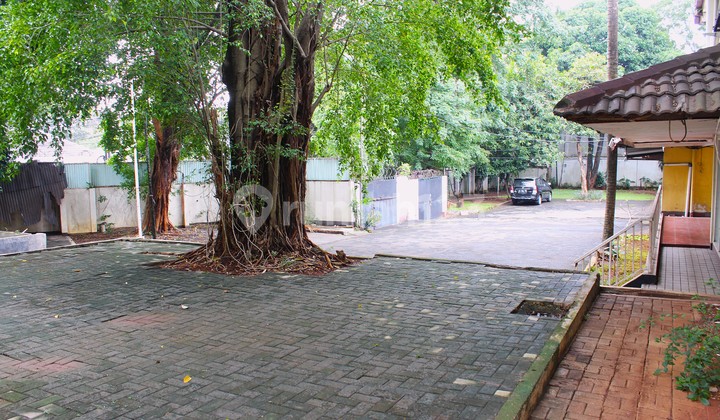 Dua Rumah Dalam Satu Kavling -East Kemang - Multiple Opportunities - Residential - Business Space - Office Activities - Free Fload. Dua Rumah Dalam Satu Kavling -East Kemang - Multiple Opportunities - Residential - Business Space - Office Activities - Free Fload.