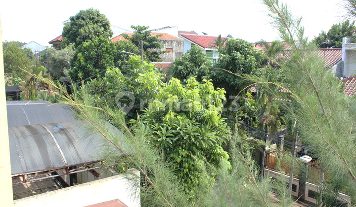 Rumah Bagus & Sangat Terawat - Lokasi Nyaman Dekat Fasilitas Lengkap - Kavling Dki Meruya - Bebas Banjir - Jarang Didapat.