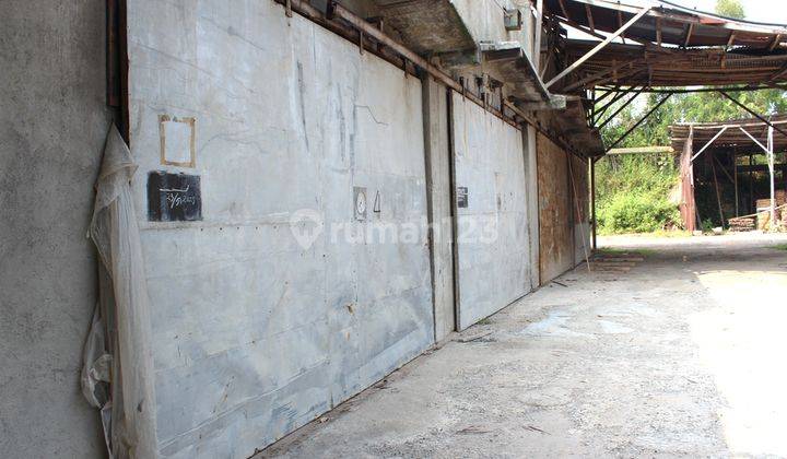 Lahan ex Industri Serang ( 6 menit dari Kota Serang ) sangat cocok untuk Industri awal , terutama fitur untuk supply chain Jawa Barat & Sumatera. 1