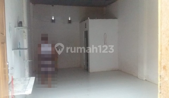 di Makassar Sekitar Jalan Perintis Kemerdekaan, Jalan Lanraki, Paccerakkang, Makassar 2