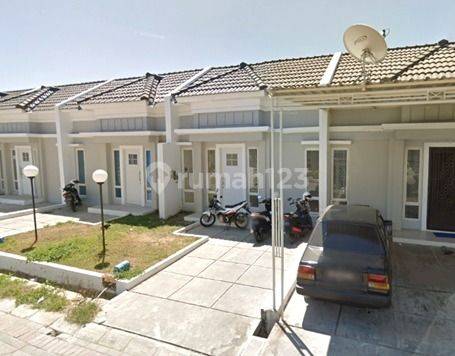 Rumah di Makassar Sekitar Jalan Metro Tanjung Bunga, Makassar 1