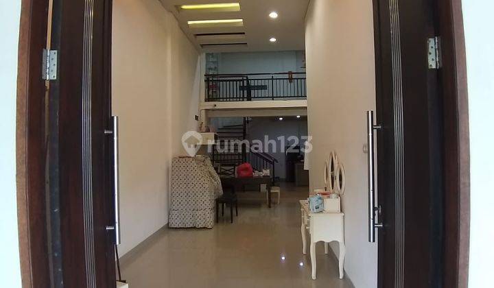 Rumah di Makassar Sekitar Jalan Metro Tanjung Bunga, Makassar 3