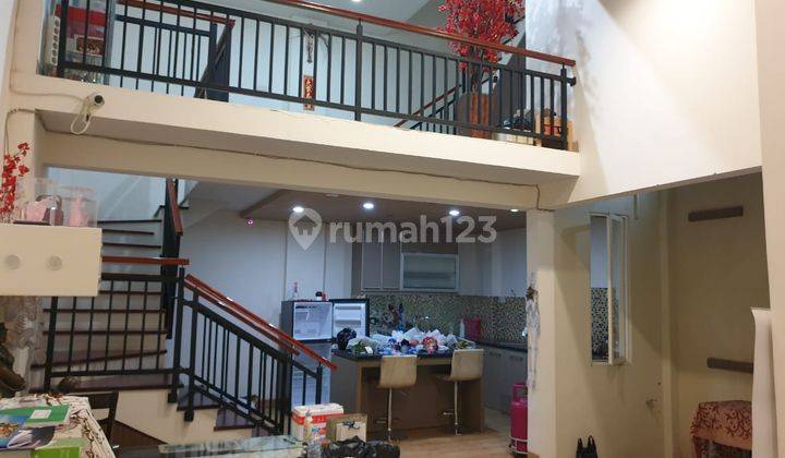 Rumah di Makassar Sekitar Jalan Metro Tanjung Bunga, Makassar 4