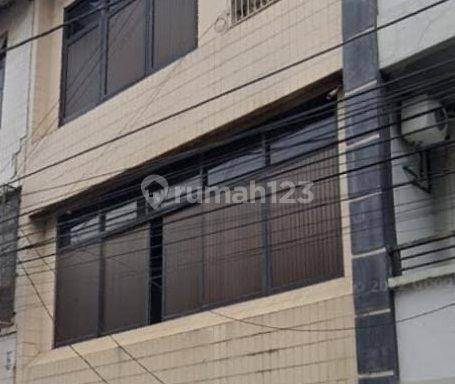 Ruko di Makassar Kota Sekitar Jalan Nusantara, Jalan Sulawesi, Wajo, Makassar 1
