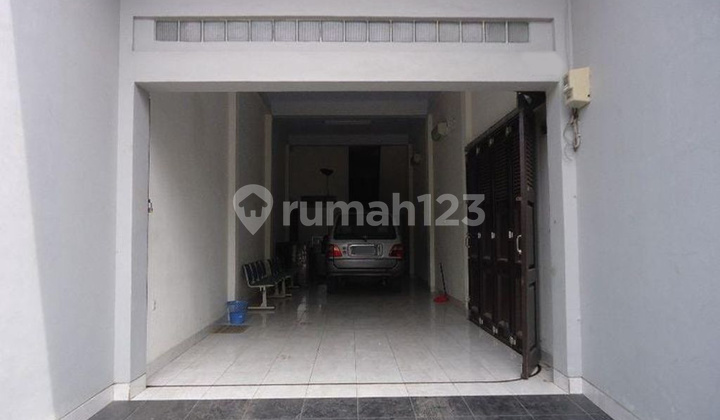 Ruko di Makassar Sekitar Jalan Urip Sumoharjo, Jalan Maccini, Jalan Veteran 

, Makassar 1