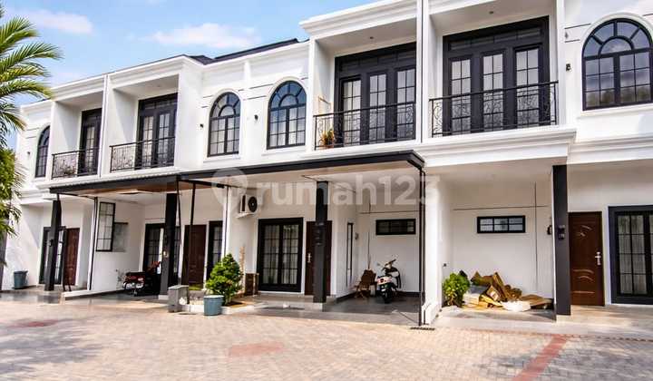 Rumah Classik Eropa 2 Lantai Siap Huni di Kelapa Dua Rumah Classik Eropa 2 Lantai Siap Huni di Kelapa Dua