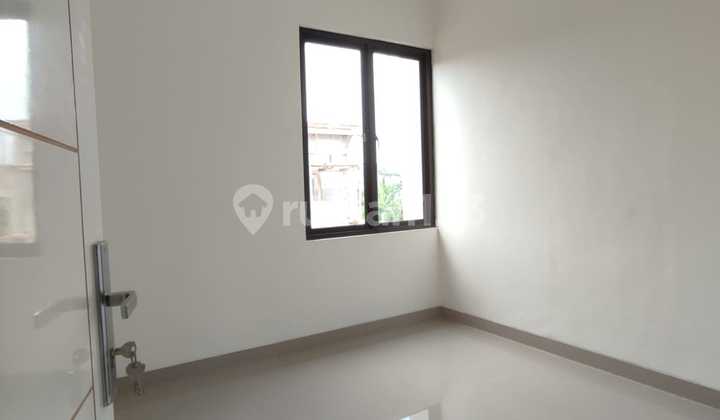 Rumah 2 Lantai di Jl tipar cimanggis SHM Baru 8