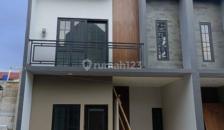 Rumah 2 lantai scandinavian nempel tol cijago 1