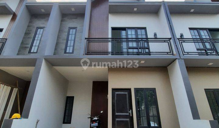 Rumah SHM 2 Lantai di Jl cisalak pasar Baru 1