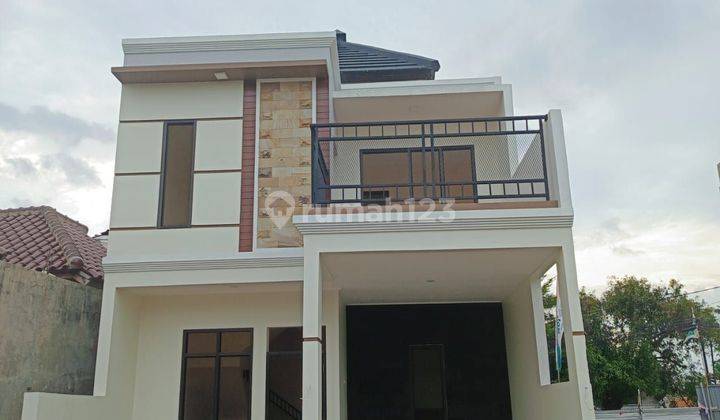 Rumah konsep Bali 2 Lantai SHM di Jl radar auri cimanggis 1