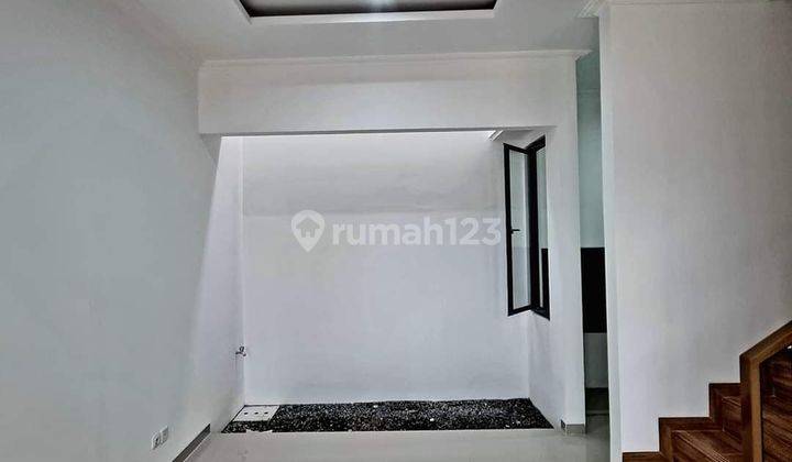 Rumah Gaya Bali 2 Lantai SHM Baru di Jl mekarsari 2