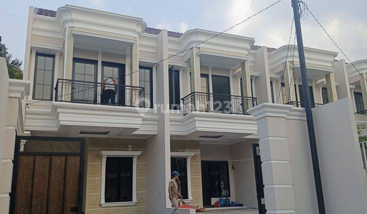 Rumah Mewah 2 Lantai SHM Baru akses strategis 1