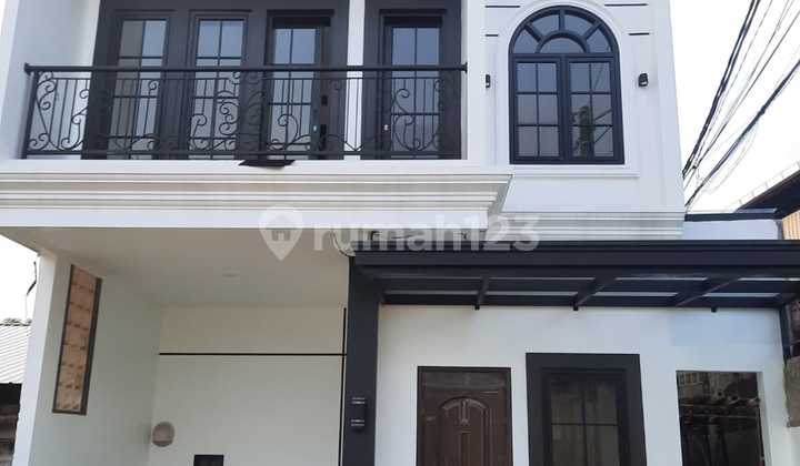 Rumah Impian Erope Classik 2 Lantai Siap Huni