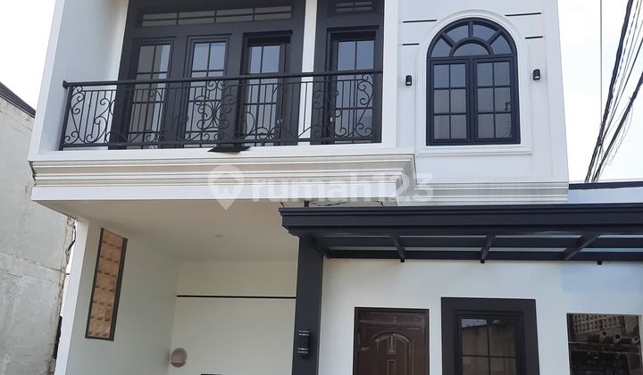 Rumah Bagus Eropa Modern Siap Huni 2 Lantai Samping Mako Brimob