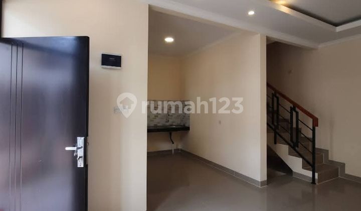 Rumah Siap Huni 2 Lantai Akses Tol dan LRT Bebas Banjir Rumah Siap Huni 2 Lantai Akses Tol dan LRT Bebas Banjir