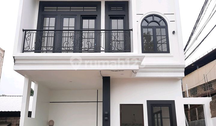 Ready-to-Occupy House in Kelapa Dua, 2 Floors, Flood-Free