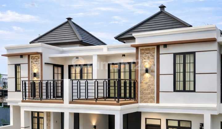 Rumah 2 Lantai Siap Huni Pinggir Jalan Raya