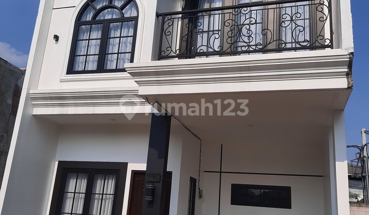 New Cluster Eropa Rumah Siap Huni 2 Lantai Pinggir Jl Raya