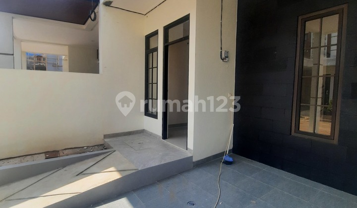 Rumah Bagus Siap Huni 2 Lantai Shm 2