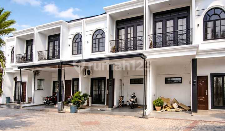 Rumah Siap Huni 2 Lantai Eropa Classik Cash dan KPR Rumah Siap Huni 2 Lantai Eropa Classik Cash dan KPR