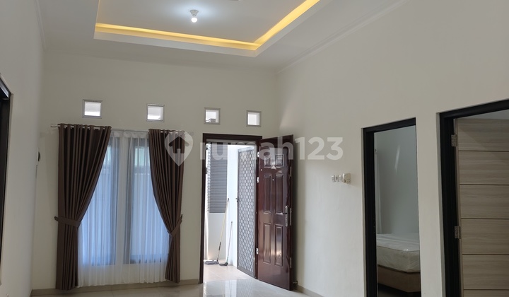 Rumah Bagus Siap Pakai di Semarang Barat 1