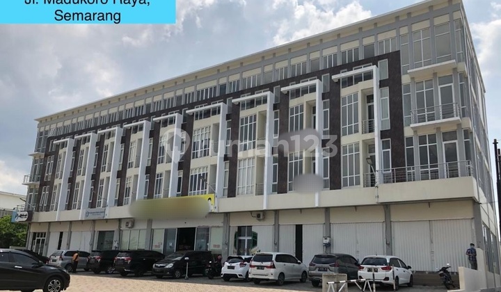 RUKO 3 LANTAI DI BIZPARK 1