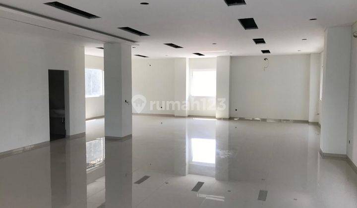 Disewakan Gedung/ Ruang Usaha Lokasi Strategis Ruang Usaha 3