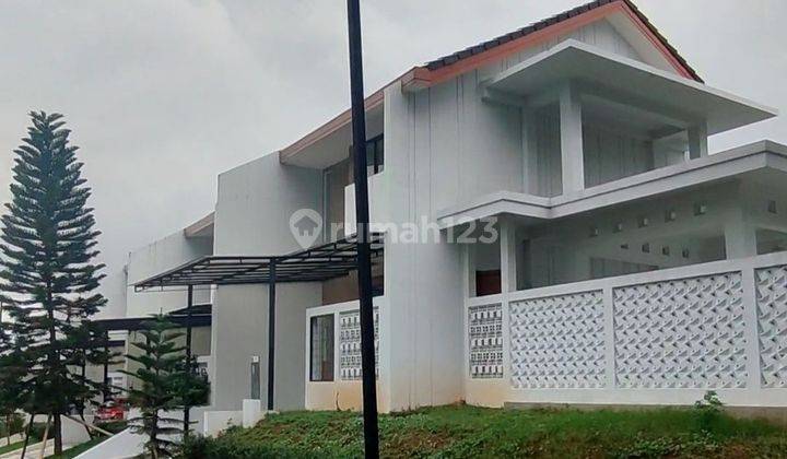 Rumah 2 Lantai Bagus depan danau BSB 1