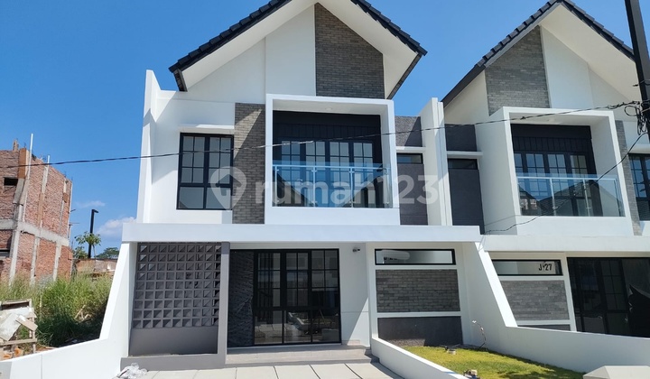Jual Murah !! Rumah Baru 2 Lantai di Bsb City 1