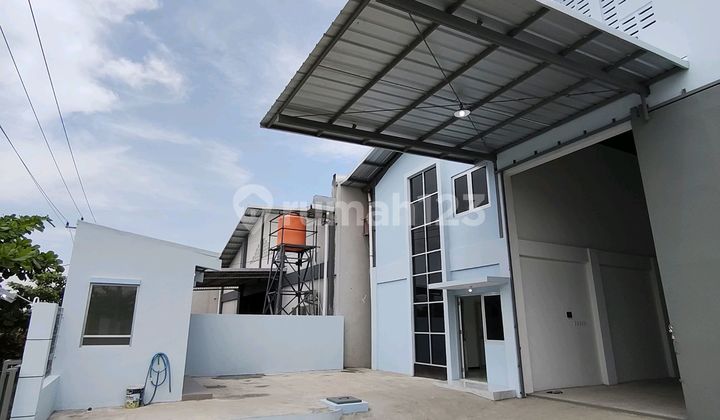 New Warehouse with Loading Dock in Candi Gatot Subroto Industrial Area 2