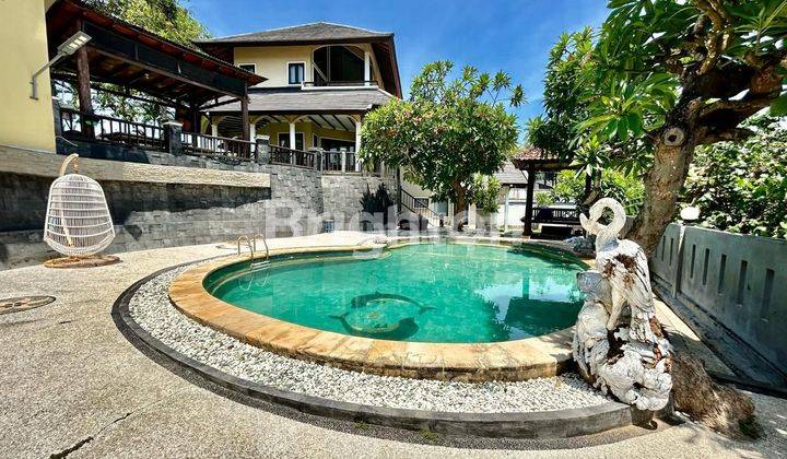 Villa besar beachside Pantai Pabean Gianyar 1