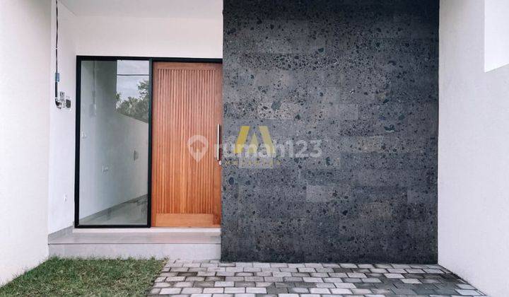 1M Modern Minimalist House with 3 bedrooms in Renon Bali 1