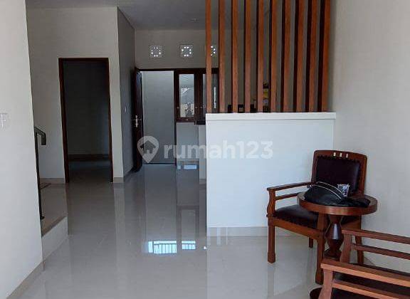 Rumah 2 Lantai 3 Kamar Murah Di Renon Bali 2