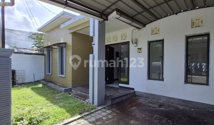 1Man Minimalist 1-Story House in Bali North Denpasar Cargo Regency