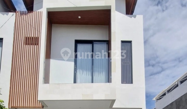 Rumah Baru Bagus 2 Lantai Modern Siap Huni di Tukad Balian