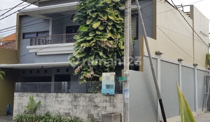 Rumah 2 Lantai Dekat Taman Kota di Renon Denpasar