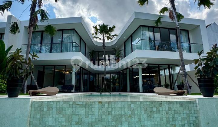 Luxury Freehold Villa in Umalas - Brand New Private 6 are Estate