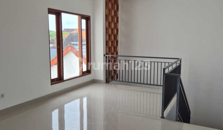 Rumah 2 Lantai 3 Kamar Kosongan di Sidakarya Dekat Sanur dan Renon 2
