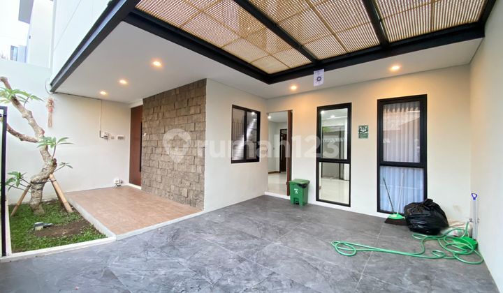 RUMAH KONTRAKAN BAGUS MURAH SEMI FURNISHED 3 KAMAR DI RENON