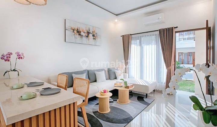 Rumah Modern Minimalis 3 Kamar di Seminyak Bali 1