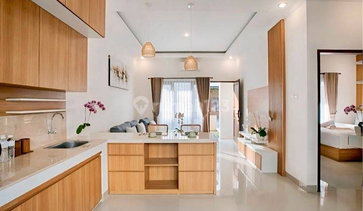 Rumah Modern Minimalis 3 Kamar di Seminyak Bali 2