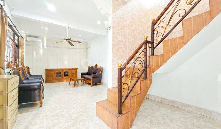 Spacious 5 Bedroom 2 Storey House in Sanur Bali 1